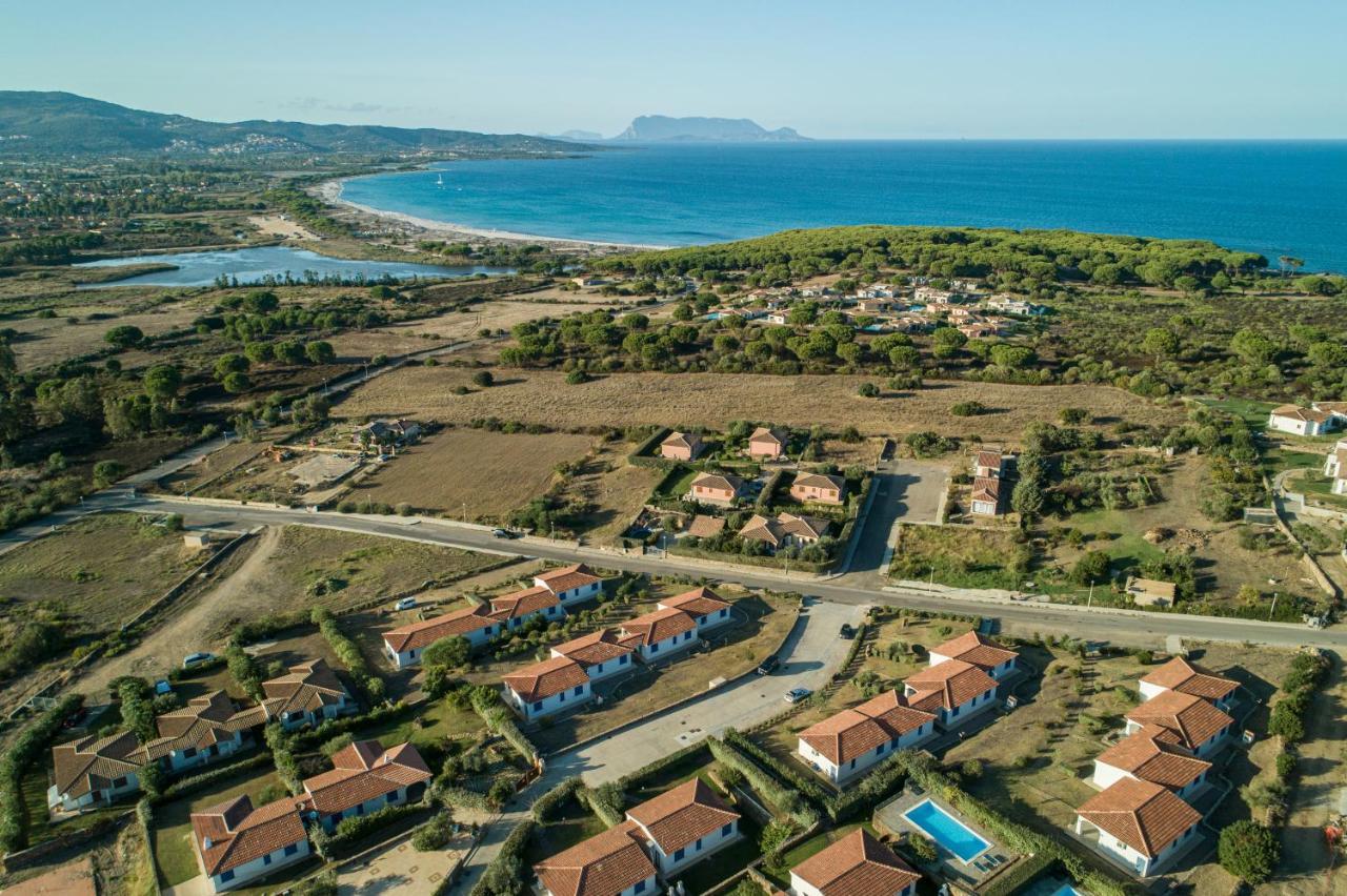 Residenze Mare E Pineta Lejlighedshotel Budoni Eksteriør billede